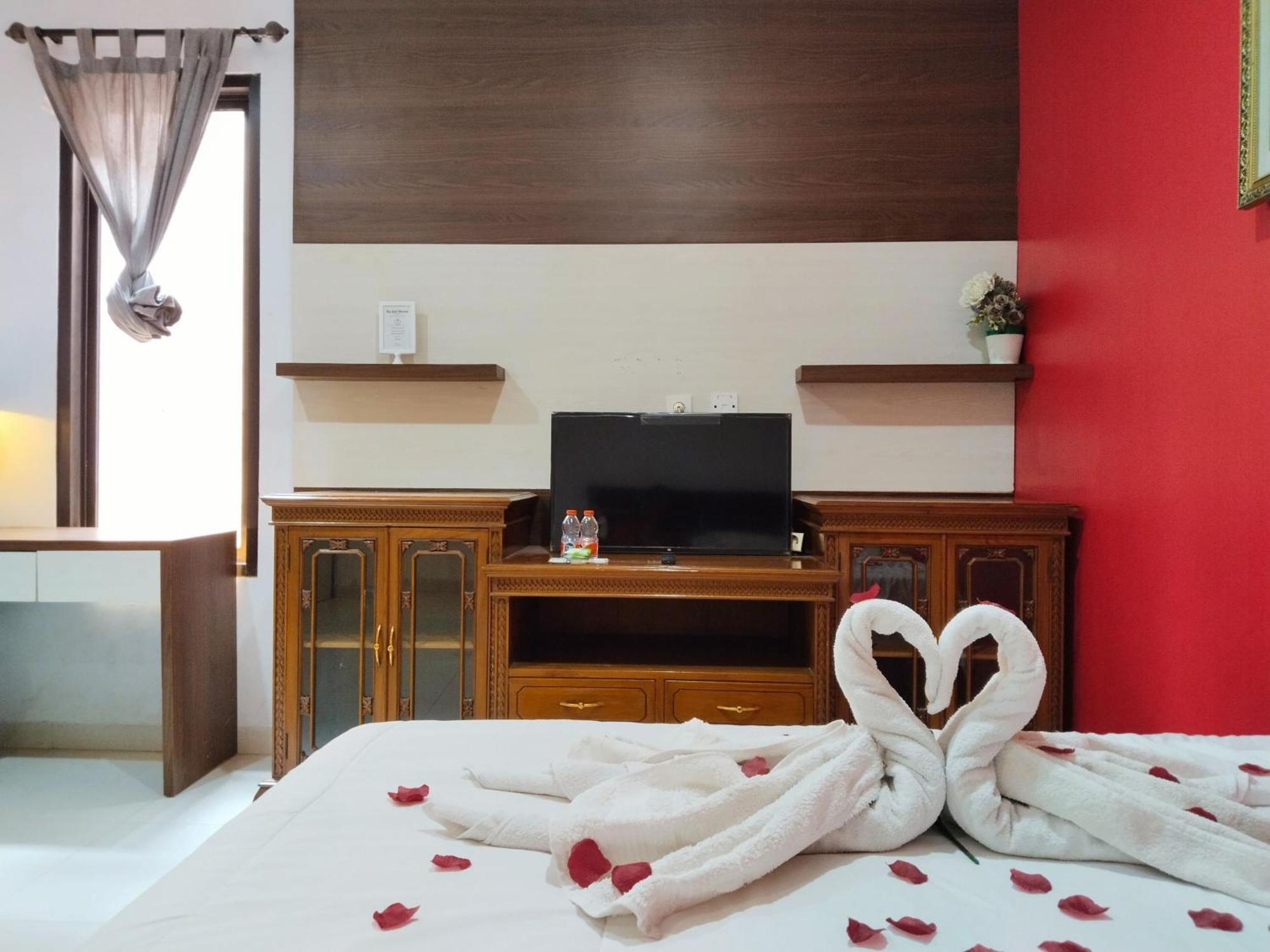 Dejati House Hotel Bekasi Buitenkant foto