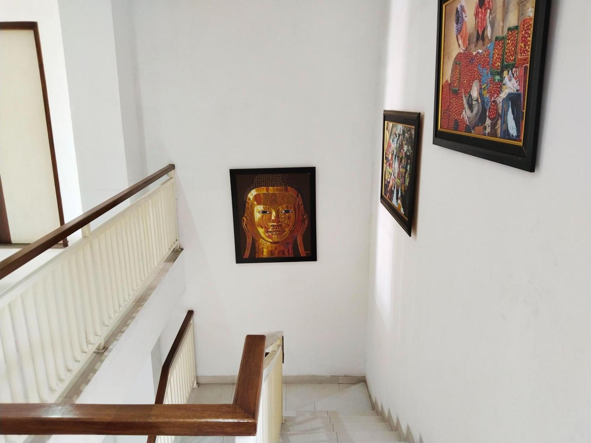 Dejati House Hotel Bekasi Buitenkant foto